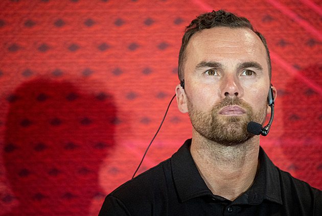 Viróza jako komplikace. Ale cizina nás stmelila, věří pardubický kouč Pešán