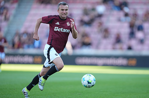 Stejný jako dřív. Lafata ozdobil rozlučku hattrickem: Lidem děkuju! Bylo to parádní