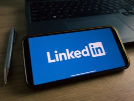 Persona, premium a chaos: Proč ověřování na LinkedInu nefunguje? 