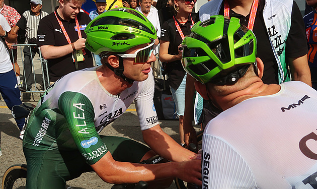 On se mnou vážně nikdo nejede? Otruba zčistajasna šlapal sám v čele Vuelty