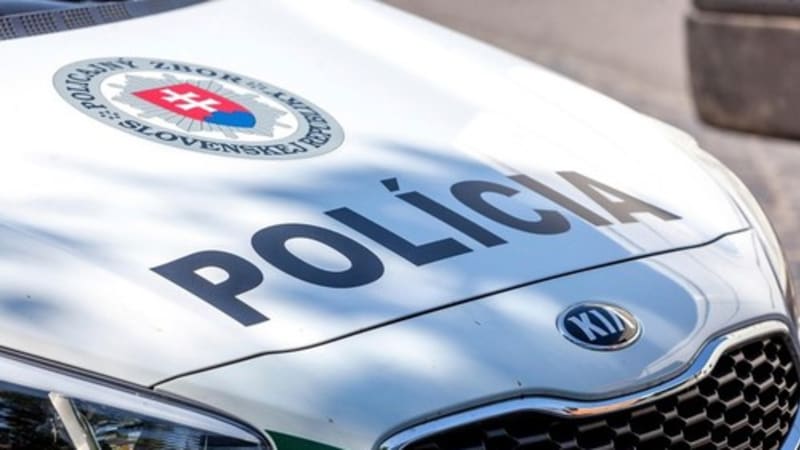 Vážný incident v Dačově Lomu: Někdo měl střílet po vozidle, na místě zasahují policisté