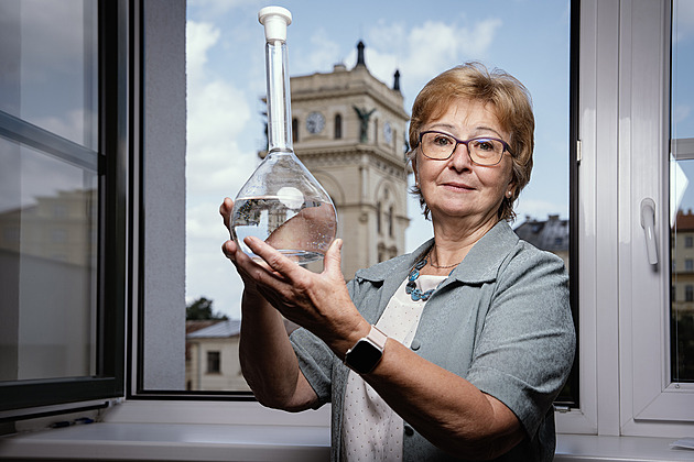 Kvalita vody na vesnicích je výrazně horší. Expertka nejen o tom, co vlastně pijeme