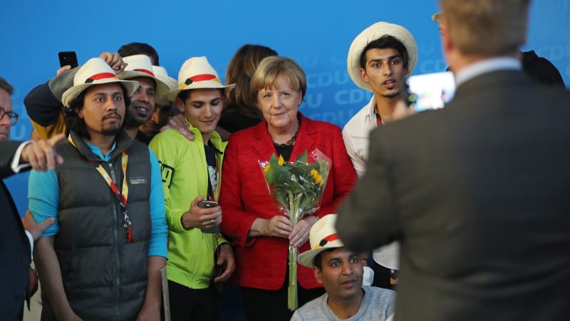 Merkelová o migrantech: Neudělala bych nic jinak. Proti Putinovi by použila vojenskou sílu