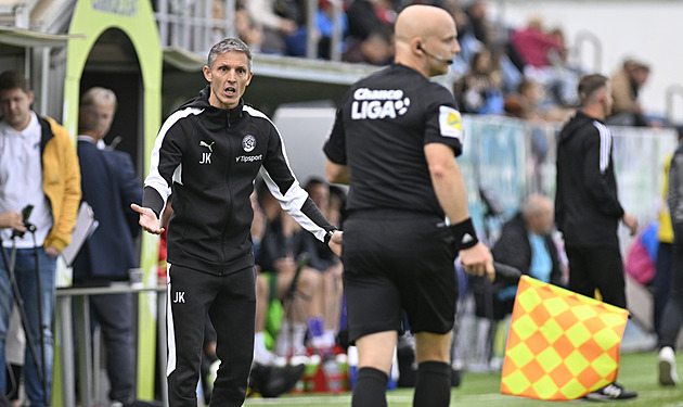 Slovácko - Karviná 1:2, bezzubým domácím nepomohla ani téměř hodinová přesilovka