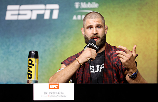 Ze šprta opět hvězdou UFC. Bomby jako pi*a, znělo v Las Vegas. Na Rusa se bučelo