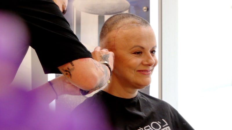 Něrgešová odhalila způsob, jak bojuje s nádorem. Kvůli „helmičce“ se vzdala vlasů