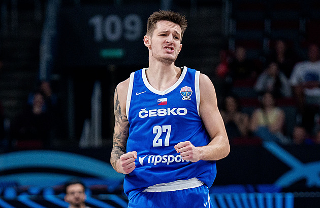 Český basket má nové vládce. Hráčem roku se stal Krejčí, královnou je Vyoralová