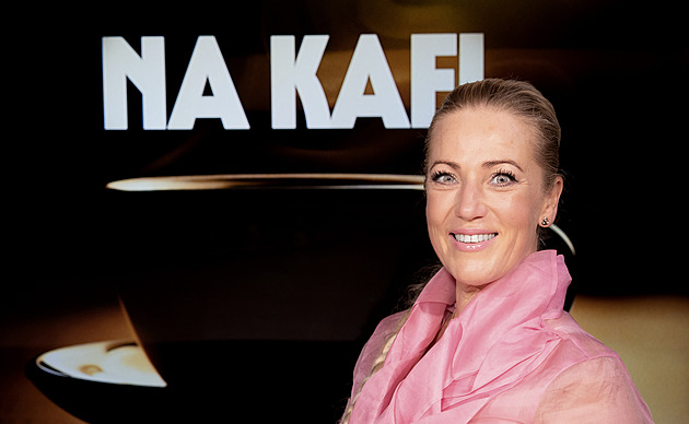 Obličejová jóga naducané rty nenahradí, ale omladí vás přirozeně