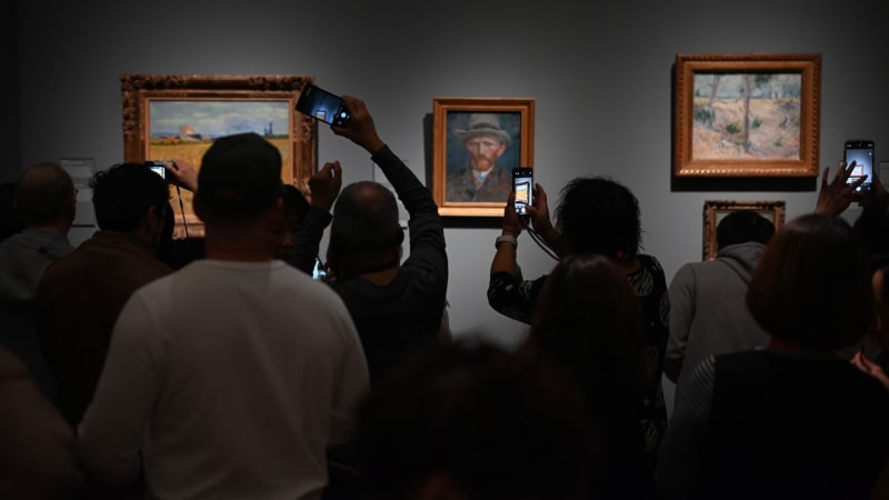 Hodinky Marie Antoinetty, diamanty i „Rembrandt na odnos“. Toto jsou nejslavnější krádeže umění