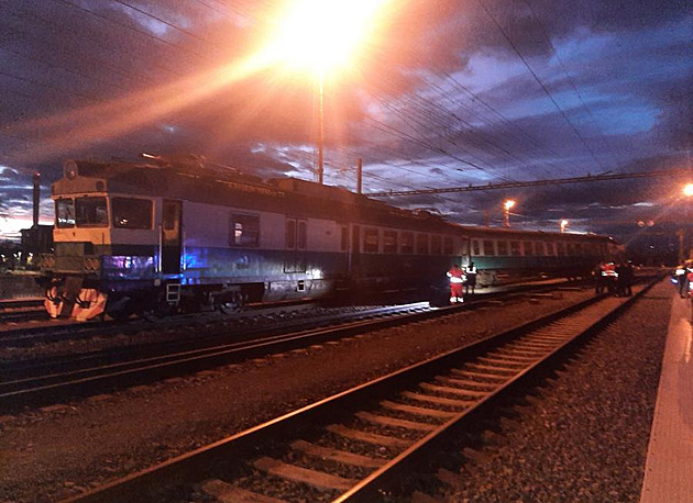 Škoda po vykolejení Pantografu činí 2,7 milionu. Prověřují možnou chybu strojvůdce