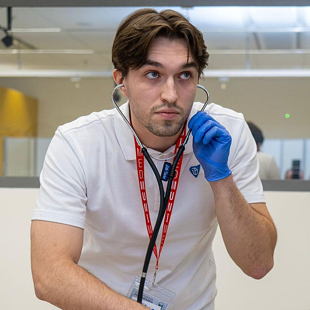 Medici si vyzkoušeli práci praktika. Po škole ji mají jako druhou volbu