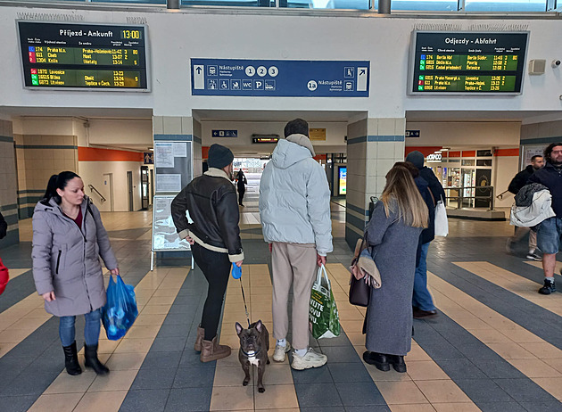 Šestnáctkrát stržená trolej v Roudnici. Naše chyba to není, hájí se strojvůdci