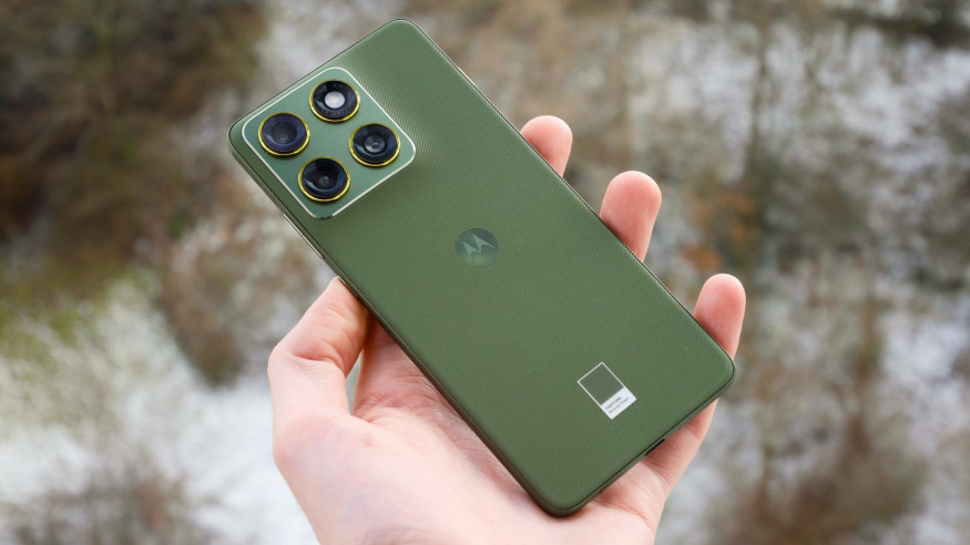 Motorola Edge 70 recenze: tenký telefon, který si nemusí na nic hrát