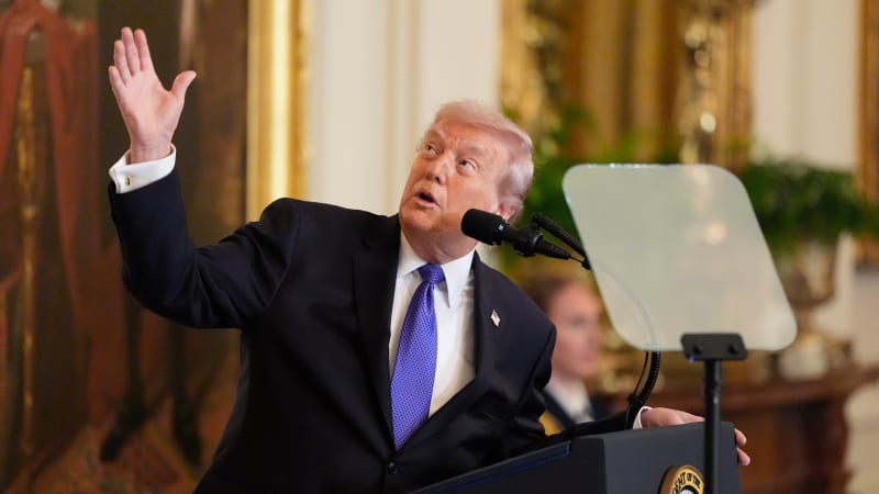 Írán udělal velkou chybu, prohlásil Trump a nevyloučil zabavení ropy z perské země