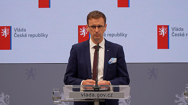 Hejtmani poprvé jednali s vládou, řešili hlavně peníze na dopravu a nepedagogy