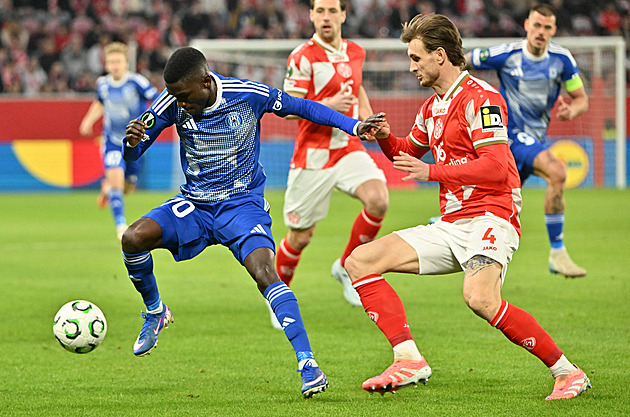 ONLINE: Mohuč - Sigma 0:0, Šturm těsně míjí, jinak jsou ale domácí aktivnější