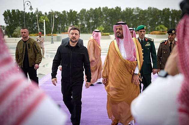 Zelenskyj přijel na jednání v Saúdské Arábii. Ta čelí odvetným útokům z Íránu