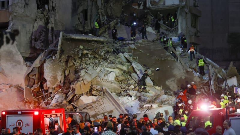 Stovky mrtvých po úderech Izraele na Libanon. To není konec, budeme pokračovat, hrozí Netanjahu