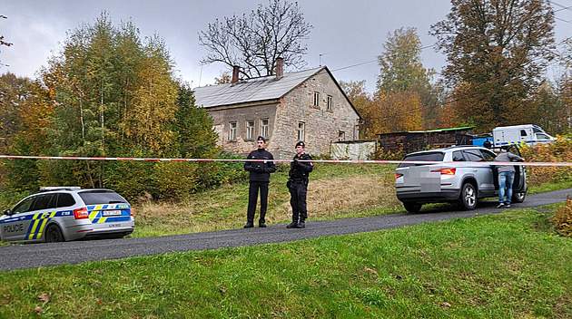 Vyšetřování dvojnásobné vraždy ve Smržovce policie odložila. Pachatel zemřel