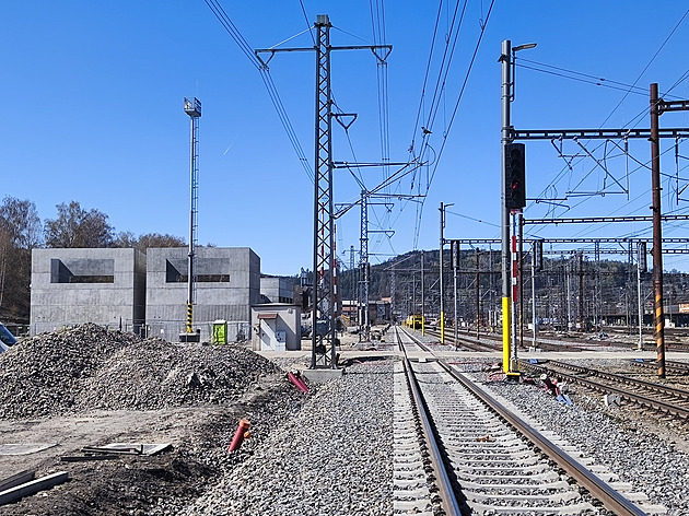 Nástřel rozpočtu na dopravu. Na silnice míří 90 miliard, pro dráhy o deset méně