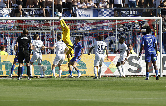 ONLINE: Artis - Slovácko 1:2, úvodní zápas baráže o udržení v lize, Ndefe otáčí skóre