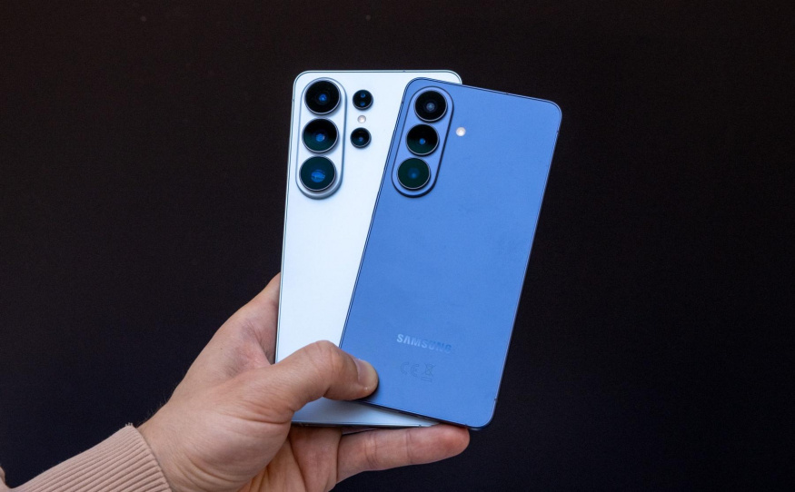 Samsung nečekaně zlevňuje vlajkovky! Galaxy S26 vychází na brutálních 16 490 Kč