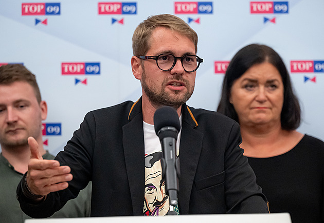 TOP 09 slibuje, že bude na barikádách na obranu veřejnoprávních médií